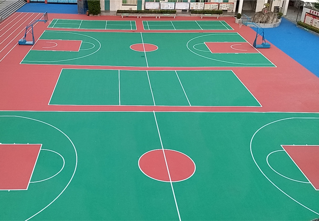 西藏学校丙烯酸球场和硅PU球场的区别【德朝体育】