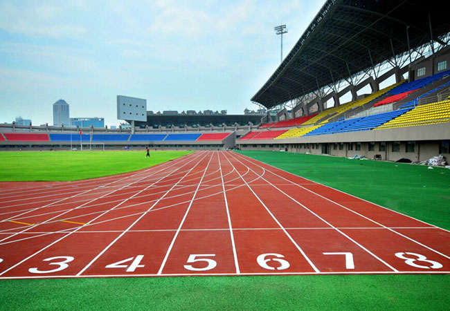 德朝为你揭秘：这4点决定了复合型塑胶跑道价格！
