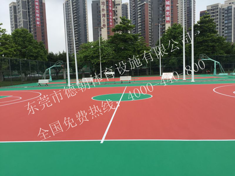 热烈庆祝东莞滨江公园纯水性丙烯酸篮球场完工！