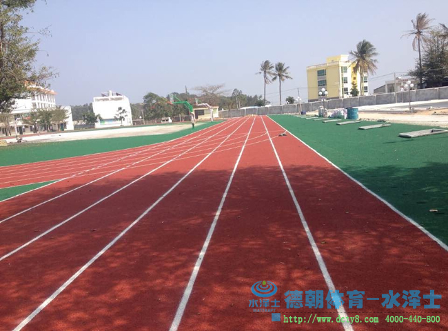 热烈庆祝海南陵水混合型塑胶跑道顺利完工！