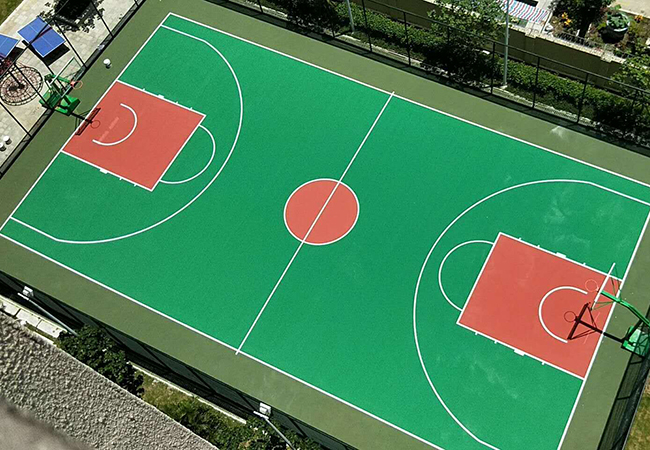 广东汕头丙烯酸篮球场新鲜出炉,大师手艺！
