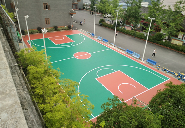 如何打造优秀的新国标硅PU篮球场？【德朝体育】