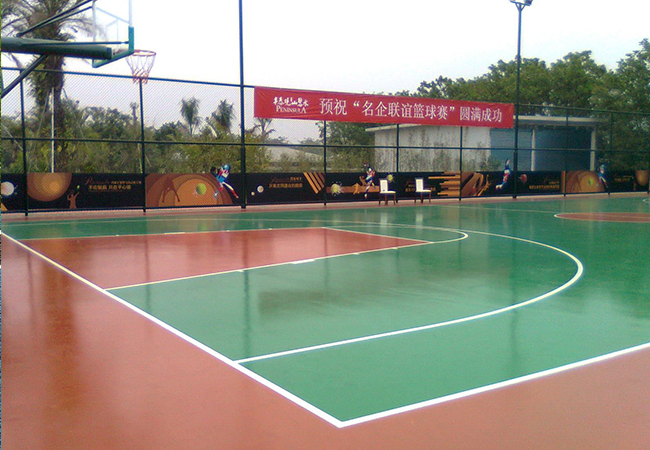 三个原因让你彻底明白，硅PU球场材料施工为何会变色！