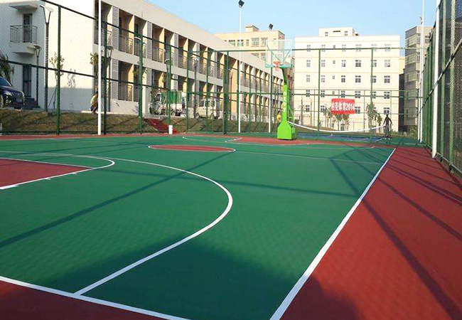 【德朝小课堂】学校环保丙烯酸塑胶运动场地面工程为何会开裂脱层？