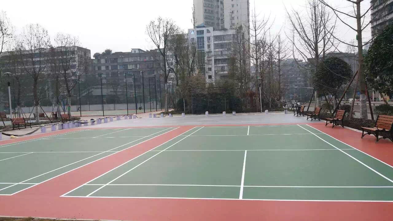 硅PU篮球场造价多少钱一平米？【德朝体育】