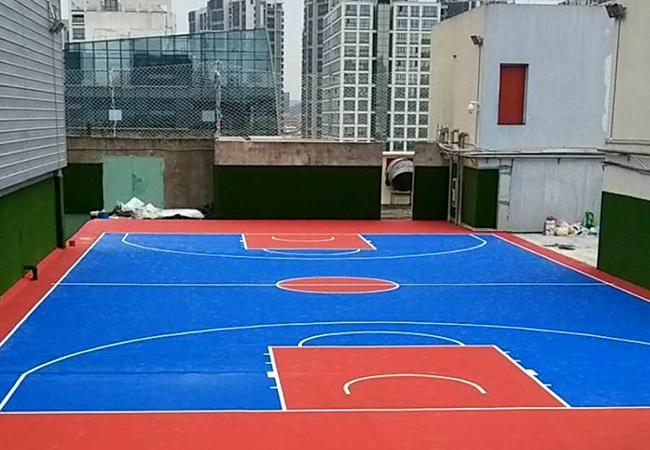 今日分享:室外丙烯酸球场施工中面层施工小技巧!